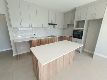2 Bedroom Apartment in Sandown
