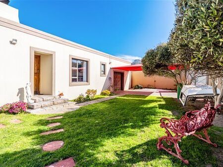 2 Bedroom House in Bloubergrant