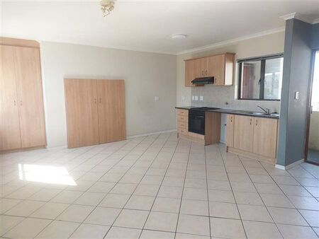 1 Bedroom Apartment in Parklands