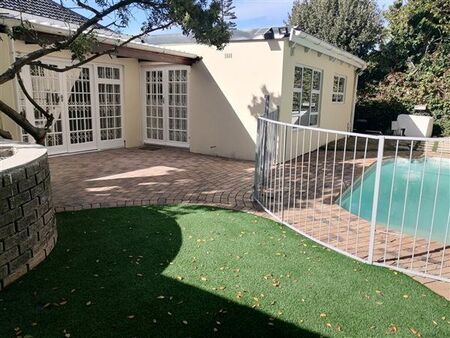 3 Bedroom House in Claremont