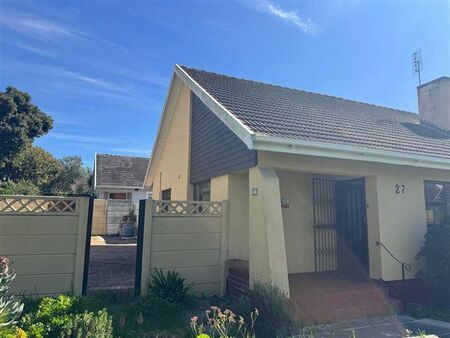 3 Bedroom House in Meadowridge