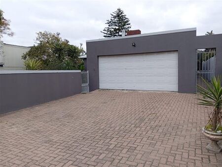 3 Bedroom House in Flamingo Vlei