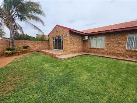 3 Bedroom House in Royldene