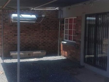 0.5 Bedroom Flat in Beaconsfield