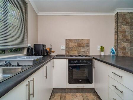 1 Bedroom House in Dawncliffe