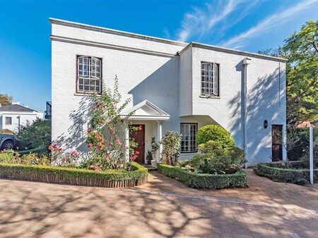 1 Bedroom Apartment in Saxonwold