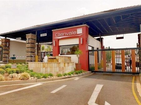 2 Bedroom Townhouse in Oakdene
