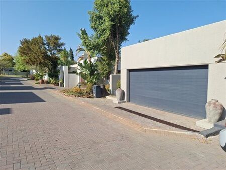 3 Bedroom House in Fourways