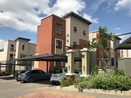 2 Bedroom Apartment in Douglasdale