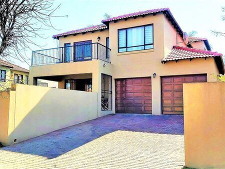 3 Bedroom Townhouse in Witkoppen