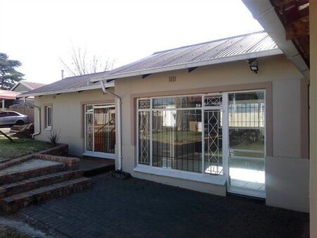 2 Bedroom Apartment in Hazel Park