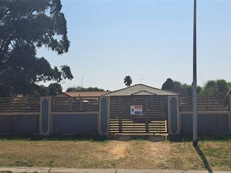 2 Bedroom House in Brakpan North