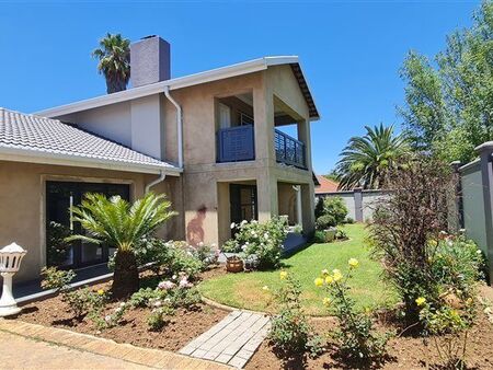 5 Bedroom House in Farrarmere