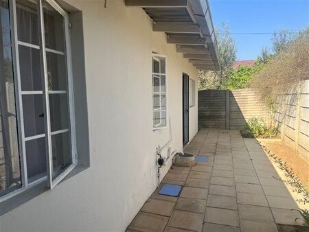 1 Bedroom Apartment in Northmead