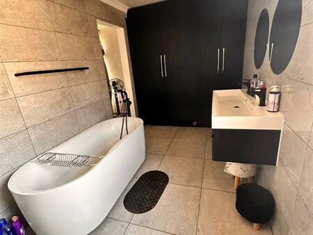 6 Bedroom House in Meyersig Lifestyle Estate