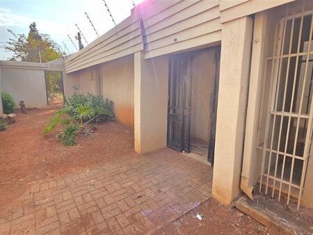 3 Bedroom Apartment in Laudium