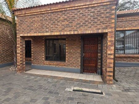 3 Bedroom Apartment in Erasmia