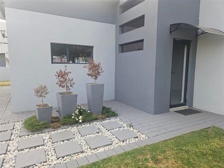 3 Bedroom House in Monavoni