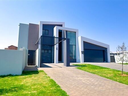4 Bedroom House in Midstream Heights
