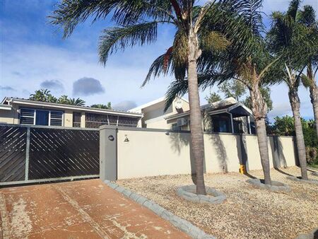 3 Bedroom House in Uitenhage Central
