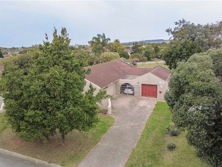 3 Bedroom House in Kunene Park