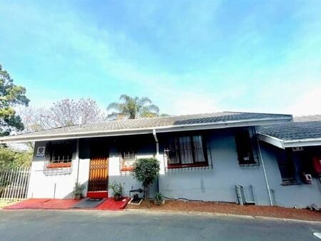 3 Bedroom Apartment in Carrington Heights