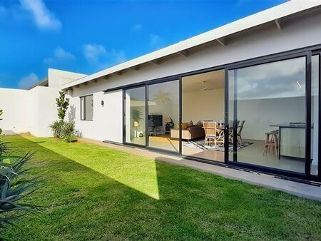 2 Bedroom House in Sheffield Beach