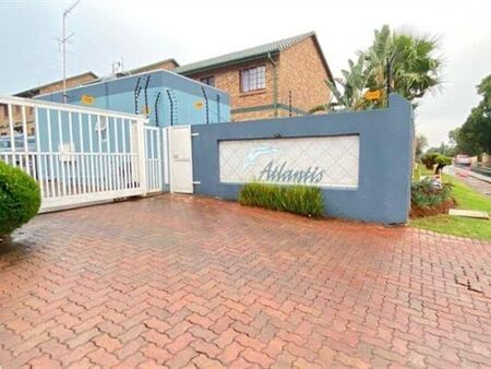2 Bedroom Apartment in Weltevreden Park