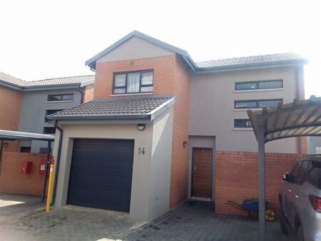 3 Bedroom Apartment in Roodeplaat