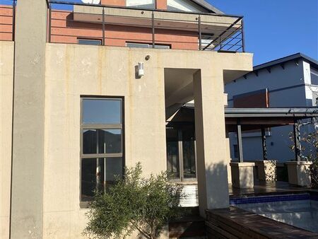 4 Bedroom House in The Hills