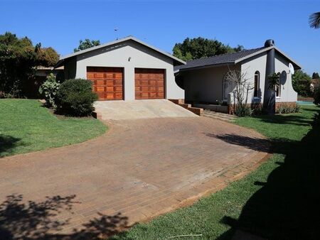 3 Bedroom House in Constantia Park