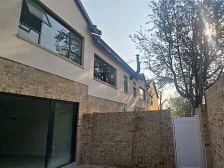 2 Bedroom Apartment in Menlo Park
