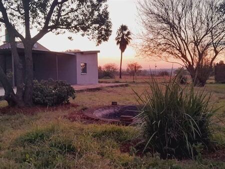 2 Bedroom House in Onderstepoort