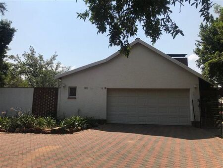 4 Bedroom House in Bryanston