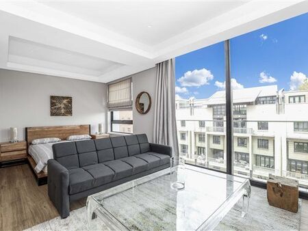 Studio apartment in Melrose Arch
