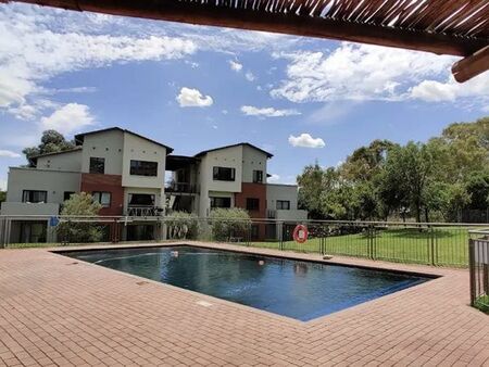 2 Bedroom Apartment in Jackal Creek Golf Estate
