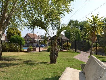 2 Bedroom Cluster in Bedford Gardens