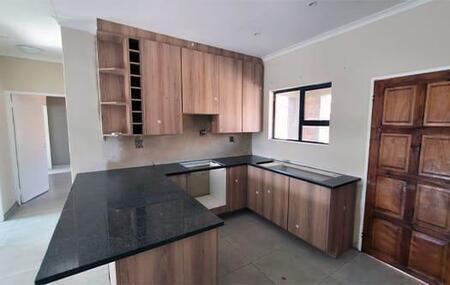2 Bedroom Townhouse in Riversdale