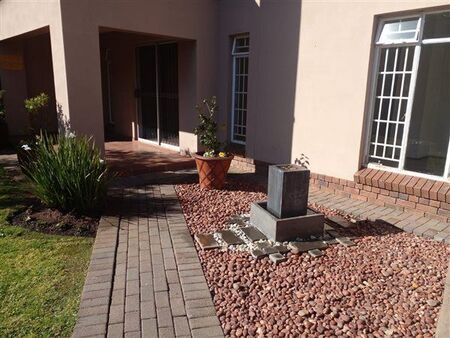 2 Bedroom Flat in Brentwood Park