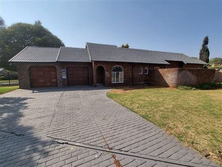 3 Bedroom House in Wierda Park