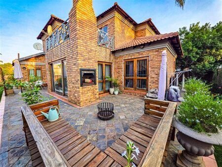 3 Bedroom House in Eldoraigne