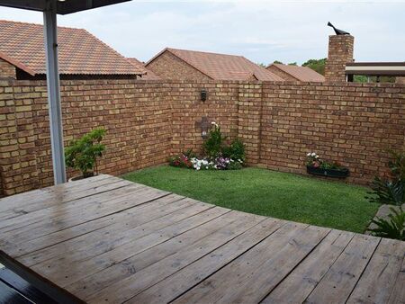 2 Bedroom Townhouse in Pierre van Ryneveld
