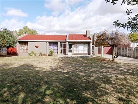 3 Bedroom House in Flamingo Park