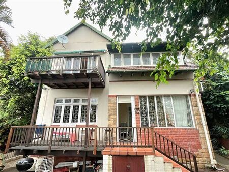 2.5 Bedroom House in Essenwood
