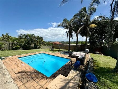 4 Bedroom House in Sheffield Beach
