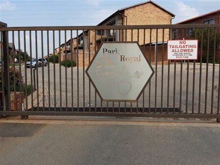 2 Bedroom Duplex in Wilgeheuwel