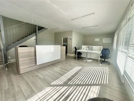 2 Bedroom House in Menlo Park