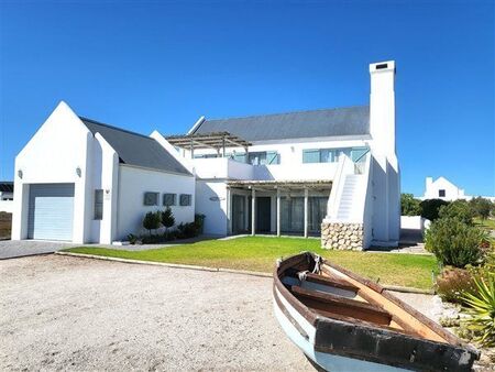 5 Bedroom House in Britannia Bay