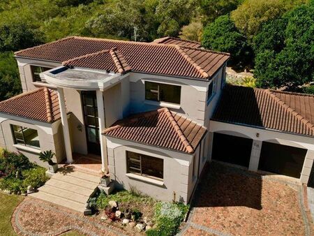 4 Bedroom House in Cola Beach