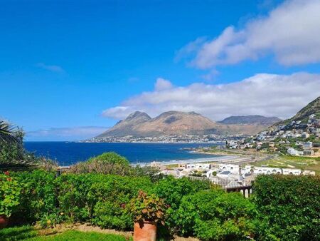 2 Bedroom House in Glencairn Heights